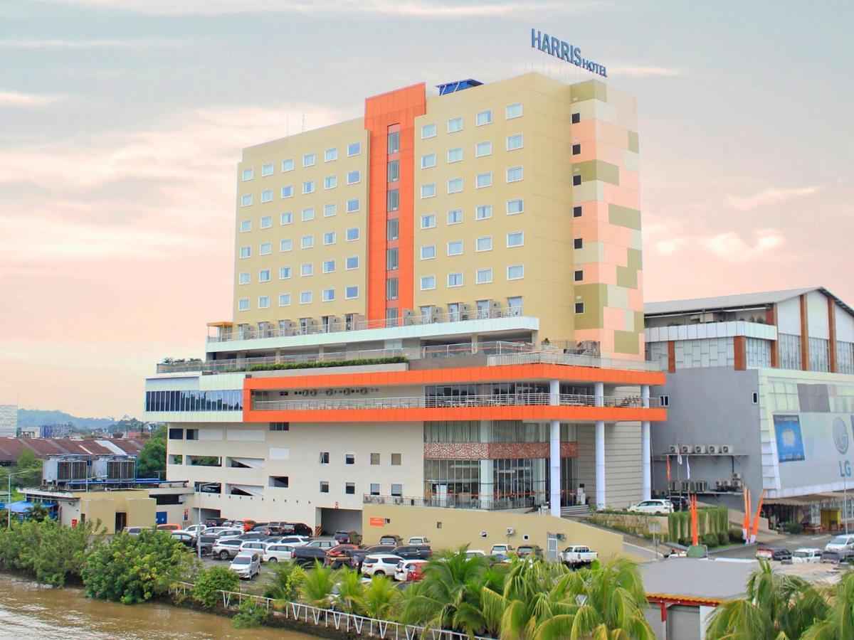 Harris Hotel Samarinda Exterior foto