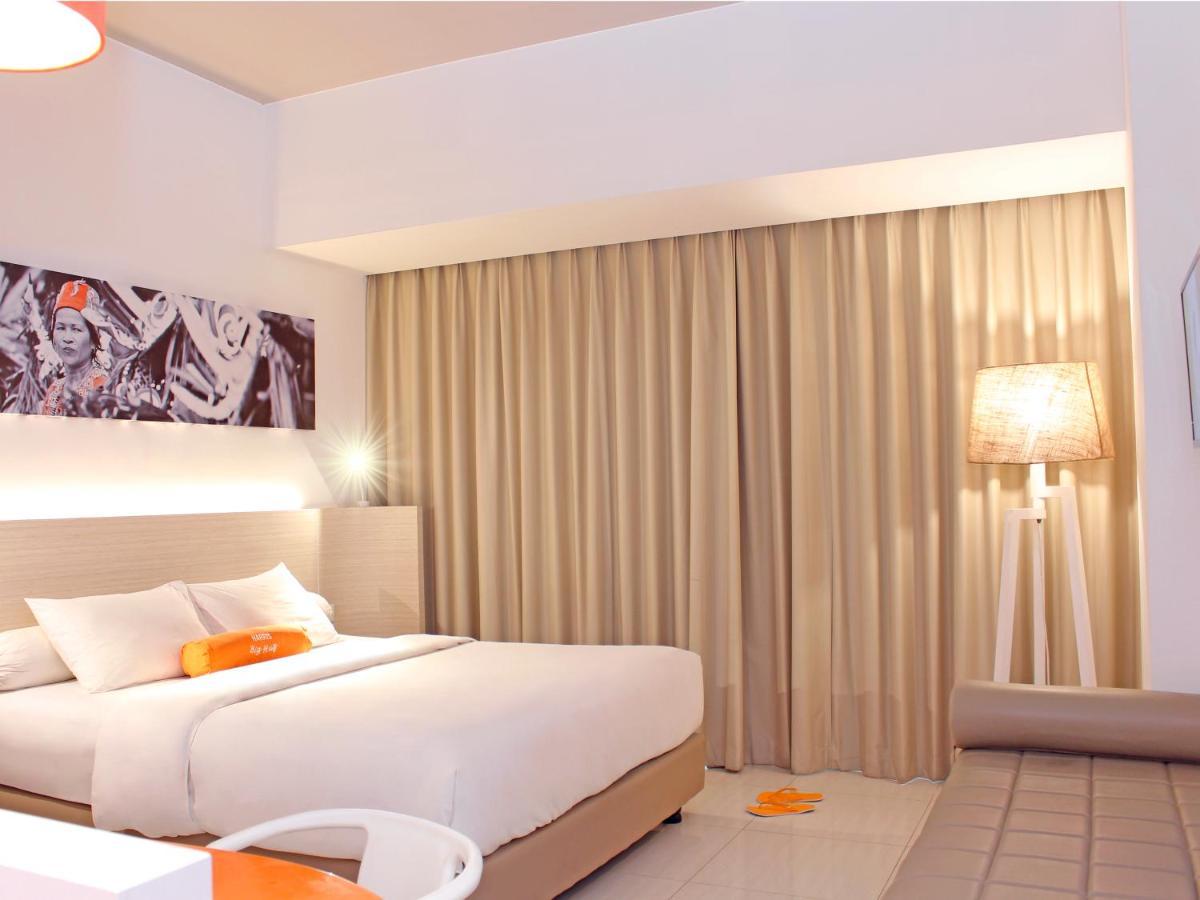 Harris Hotel Samarinda Exterior foto