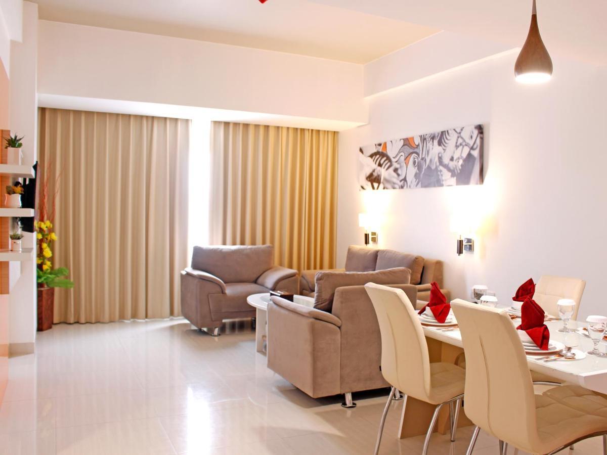Harris Hotel Samarinda Exterior foto