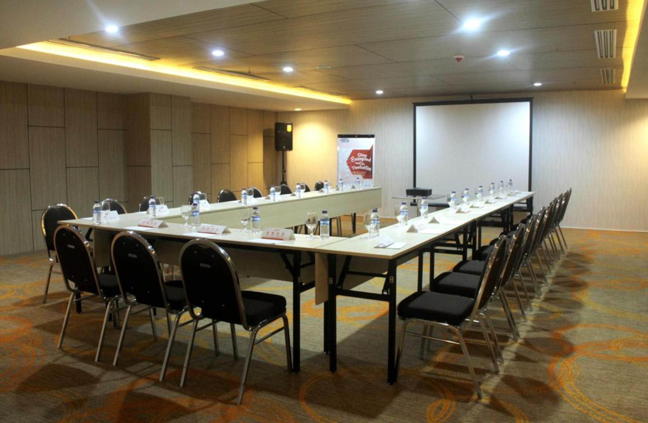Harris Hotel Samarinda Exterior foto
