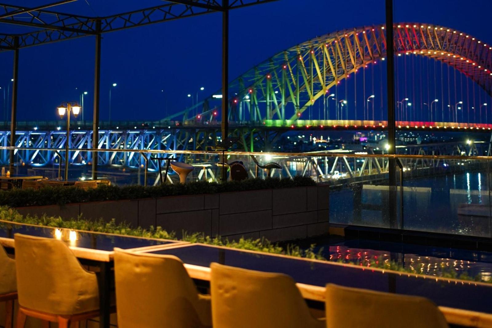 Harris Hotel Samarinda Exterior foto